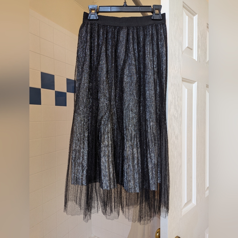 NWT Womens Black Silver Tulle Skirt Size S, One size